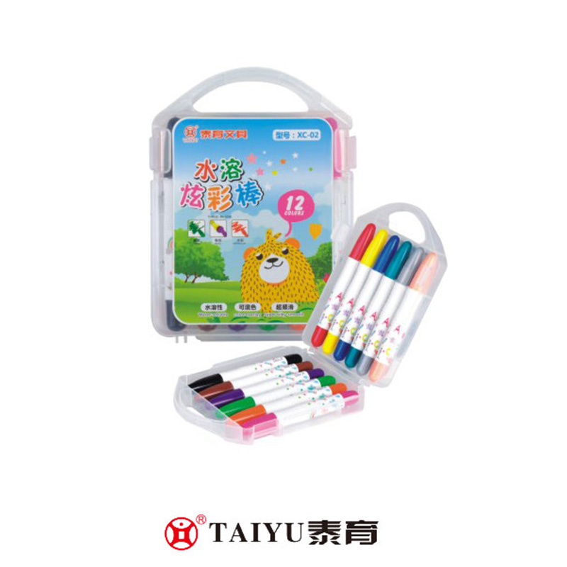 دانش آموزان از مداد رنگی در جعبه Pp محلول در آب Glitter Stick Crayon-XC 02 استفاده می کنند